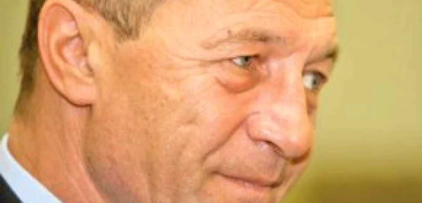 Băsescu: celor care fac referendum pe prostituţie sau droguri le lipseşte inteligenţa politică