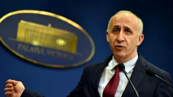 Dan Costache, ministrul Transporturilor, a anunțat într-o conferință de presă demiterea directorului