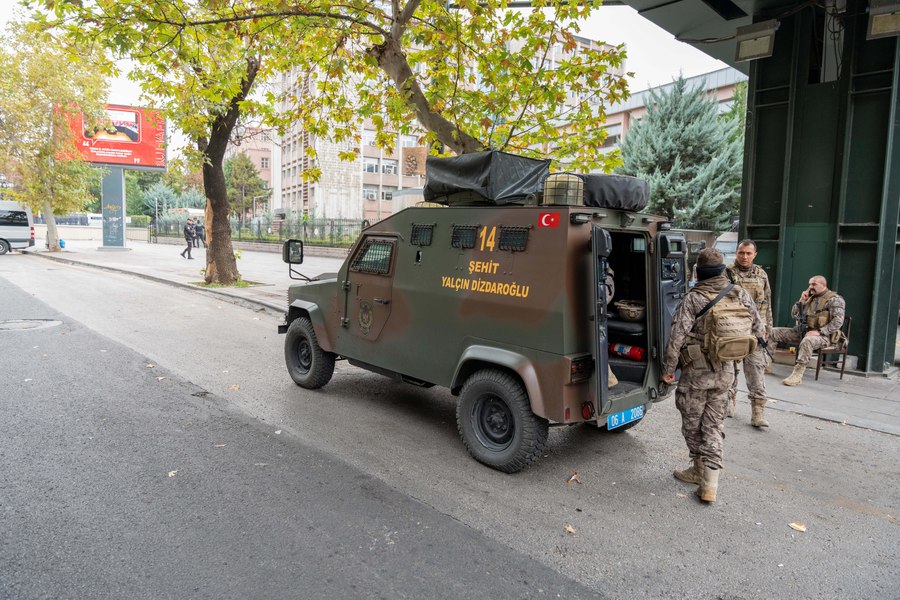 Turcia a arestat 20 de persoane cu presupuse legături cu atacul comis duminică la Ankara