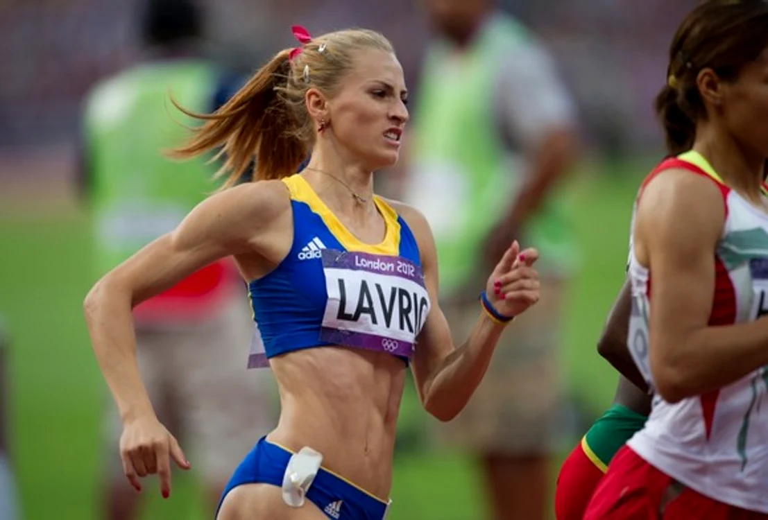 
    Mirela Lavric (25 de ani)  