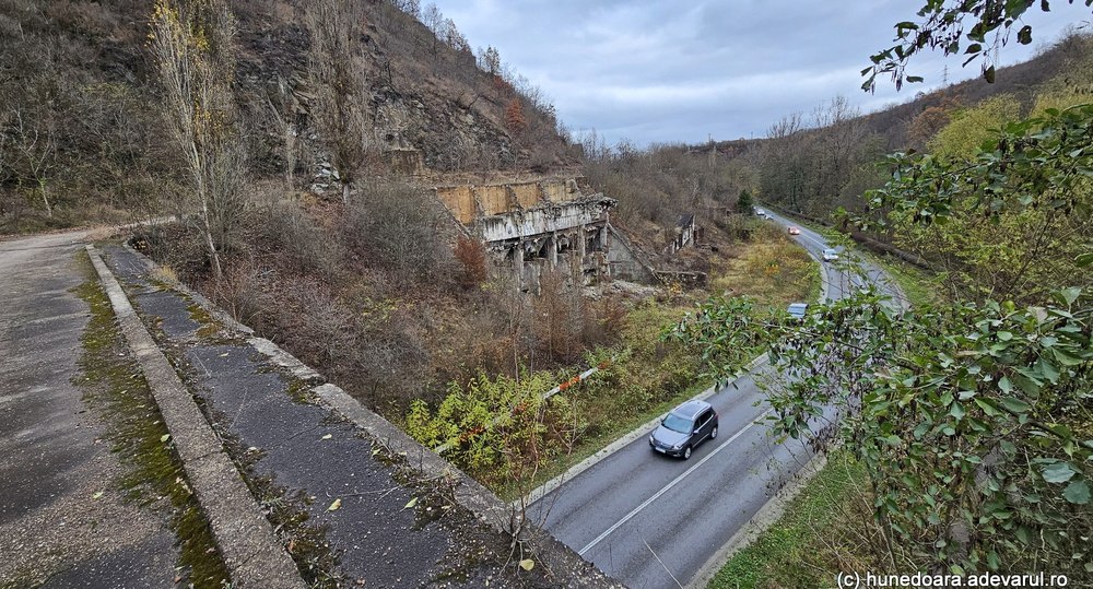 Mărirea și decăderea unui fost mare centru minier. Mega-construcțiile din anii '60 au ajuns istorie VIDEO