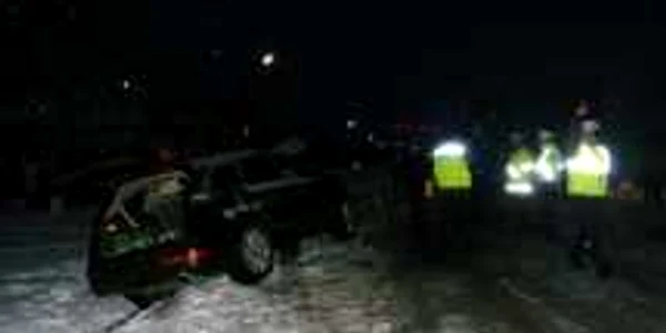 Două persoane au ajuns la spital în urma accidentului