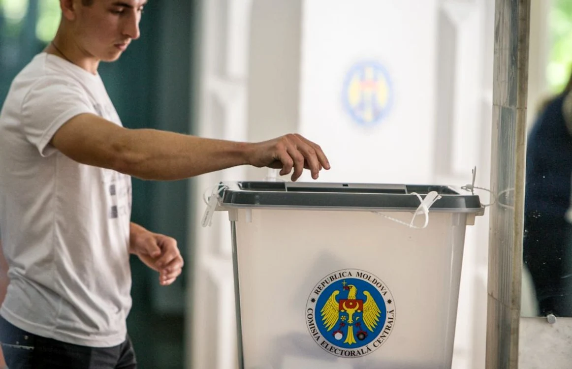 Alegătorii din Topala au votat în cadrul alegerilor repetate FOTO Alexandru Tarlev