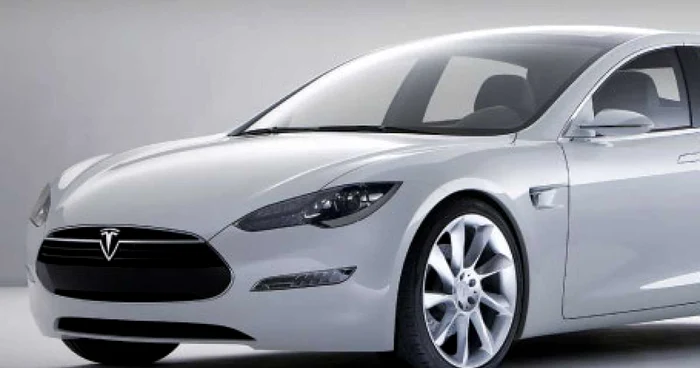 Tesla Model S Concept, ce prefigurează limuzina ecologică a acestui deceniu, este propulsată exclusiv electric