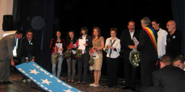 52 de olimpici gorjeni au fost premiaţi de autorităţi