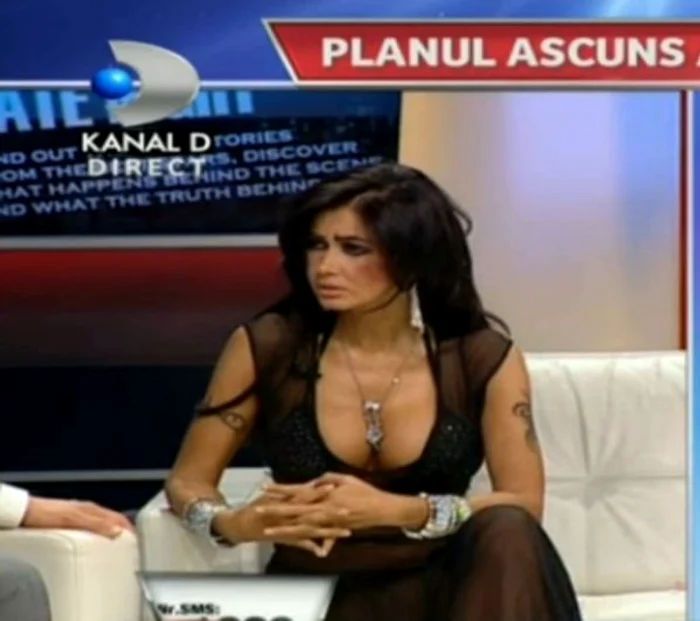 Oana Zăvoranu, o apariţie mereu surprinzătoare