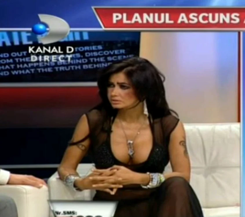 Oana Zăvoranu, o apariţie mereu surprinzătoare