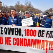 Mineri din Gorj protestează în fața Guvernului FOTO Mediafax 