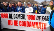 Mineri din Gorj protestează în fața Guvernului FOTO Mediafax 