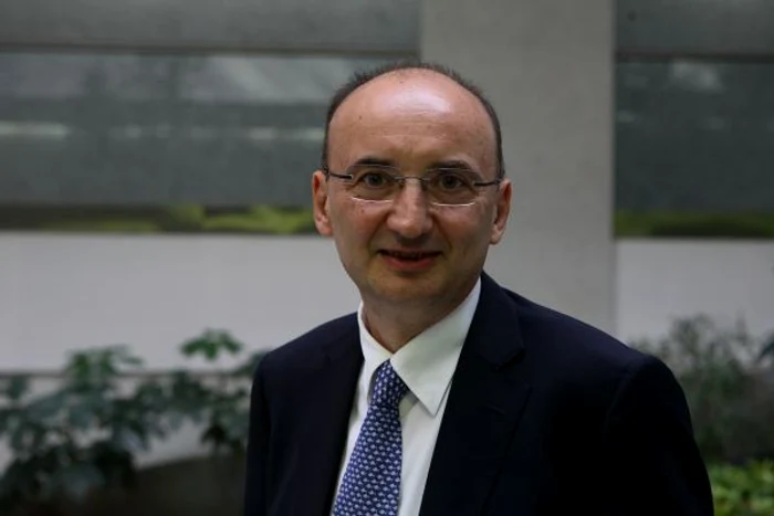 Florin Pogonaru controlează producătorul de mase plastice Prodplast Bucureşti.