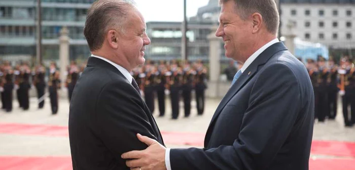 Preşedintele Slovaciei, Andrej Kiska, şi preşedintele României, Klaus Iohannis Foto: presidency.ro