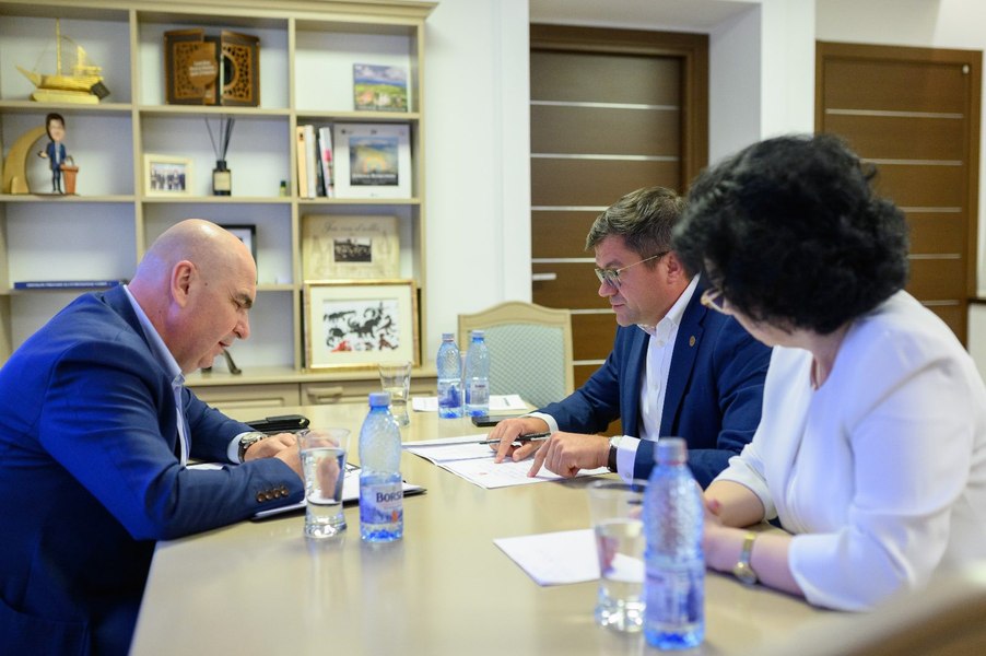Şeful PSD Iaşi, deranjat că nu a știut de vizita premierului la Iaşi. „Parcă Bolojan ar fi venit clandestin”