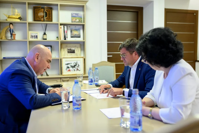 Ilie Bolojan, întâlnire cu Costel Alexe la Iași FOTO Facebook