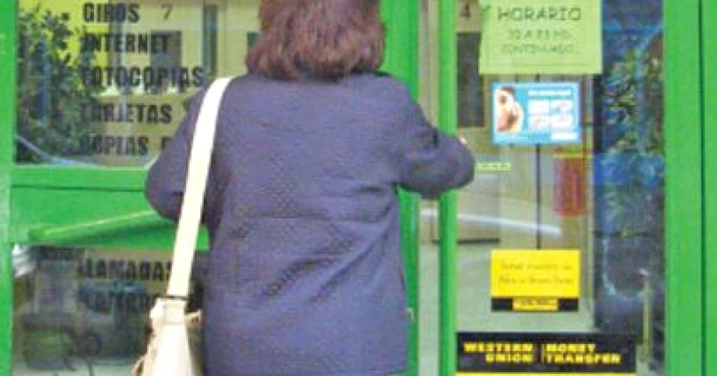 Românii din străinătate au trimis în ţară 305 milioane de euro