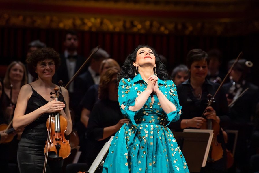 Angela Gheorghiu, secretele marii soprane române care a cucerit lumea, la aniversarea a 35 de ani de carieră! „Am avut încredere totală, de când mă știu, în instinctul meu artistic”