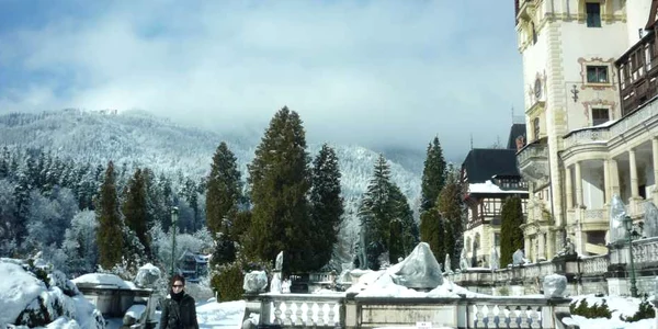 Castelul Peleş are 140 de angajaţi