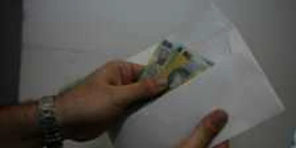 Medicii şpăgari s-au ales cu dosar penal