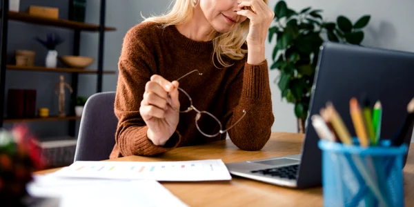 Femeie obosită FOTO Shutterstock