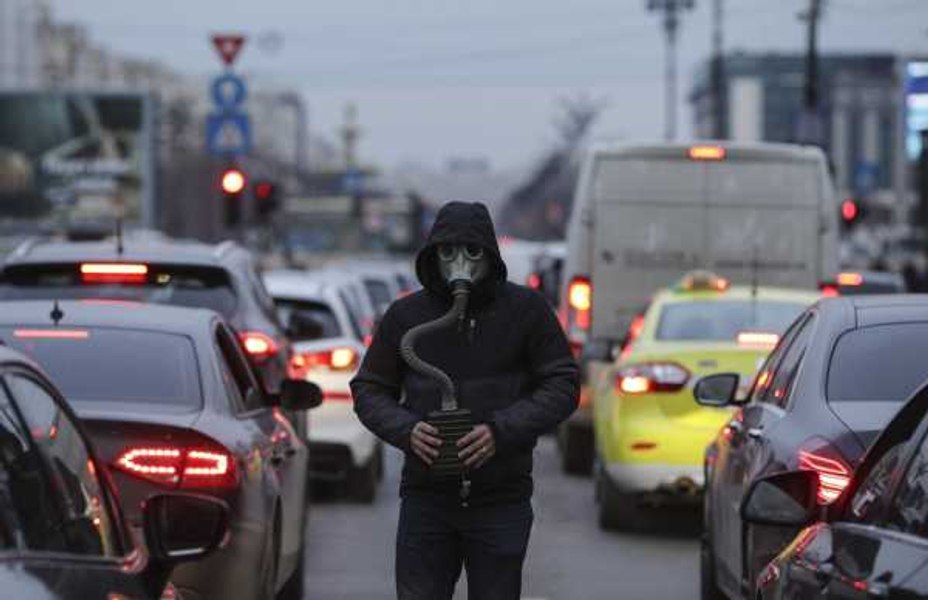 Calitatea aerului s-a deteriorat îngrijorător în Capitală. De ce este de trei ori mai poluat față de acum o săptămână