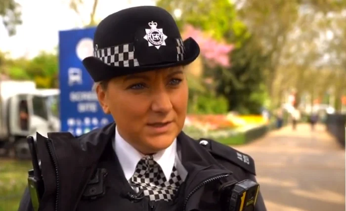 Diana a ajuns polițistă în Marea Britanie  FOTO captură video Antena 3
