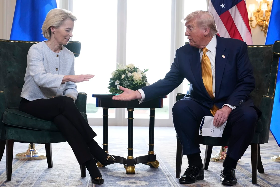 Șefa Comsiei Europena și președintele SUA, DOnald Trump/FOTO:EPA.EFE