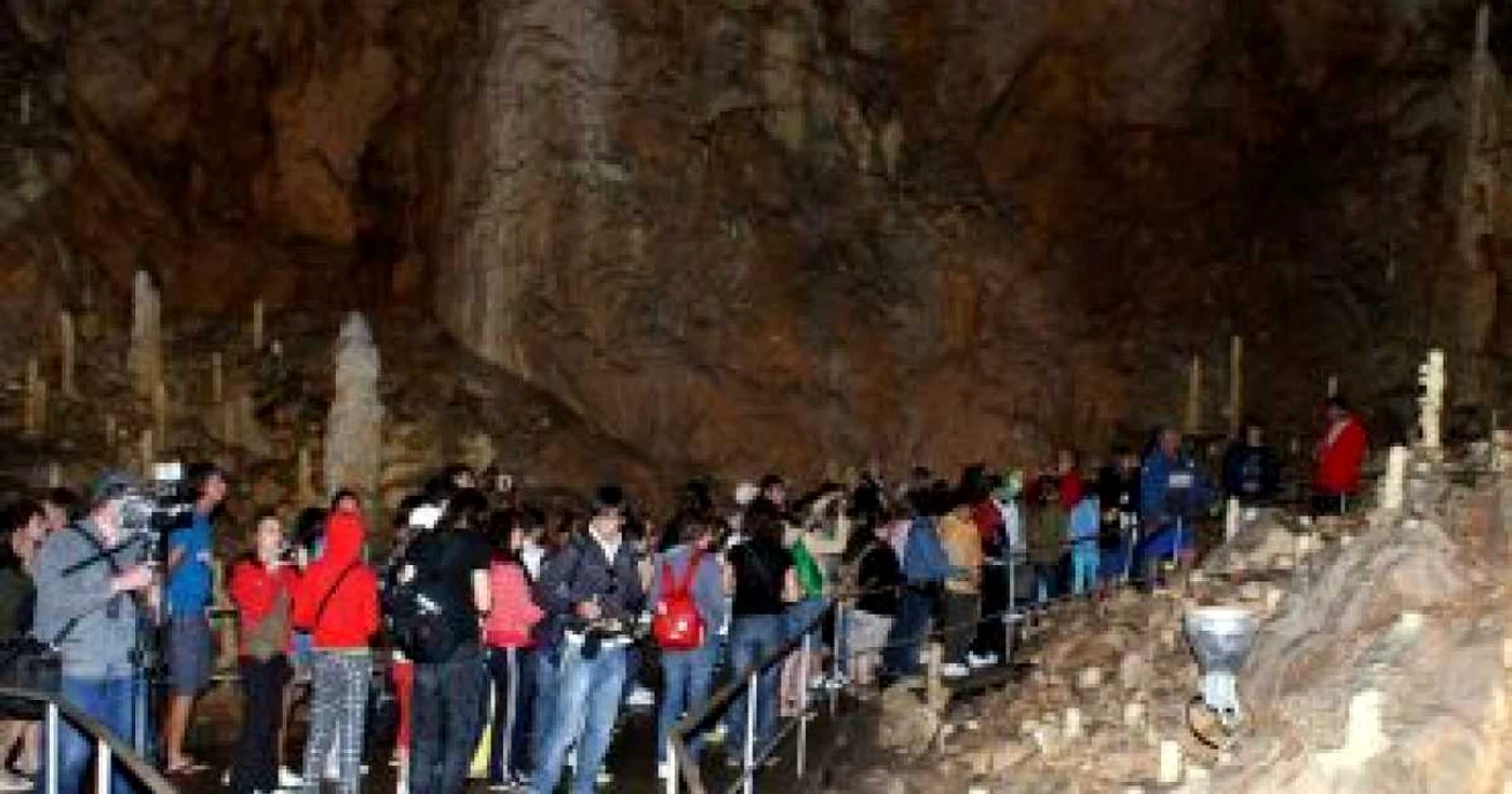 Alba Iulia: Tabere tematice în Apuseni