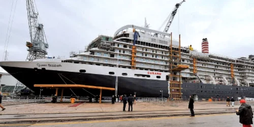 Vasul de croazieră a fost  inaugurat în Italia, dar interiorul este încă în construcţie 