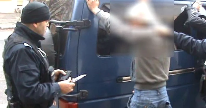 De-a lungul timpului, zeci de scandaluri între cele două galerii au fost aplanate de jandarmi FOTO: adevarul arhiva