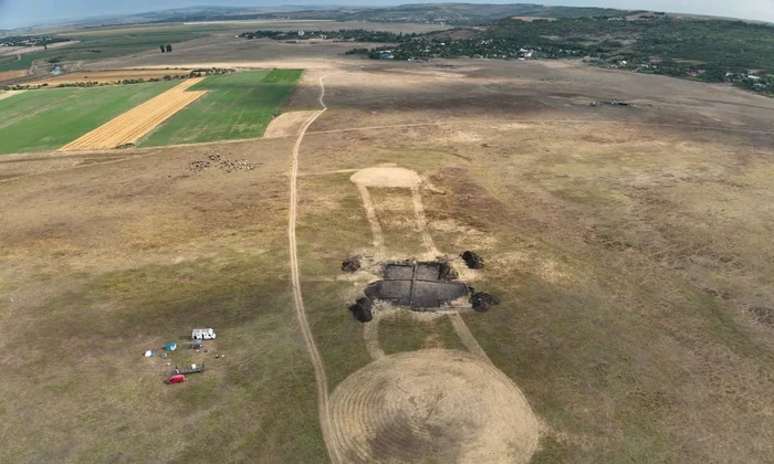 Trei complexe funerare preistorice, descoperite în județul (© Iași Palatul Culturii din Iași - Complexul Muzeal Național „Moldova")