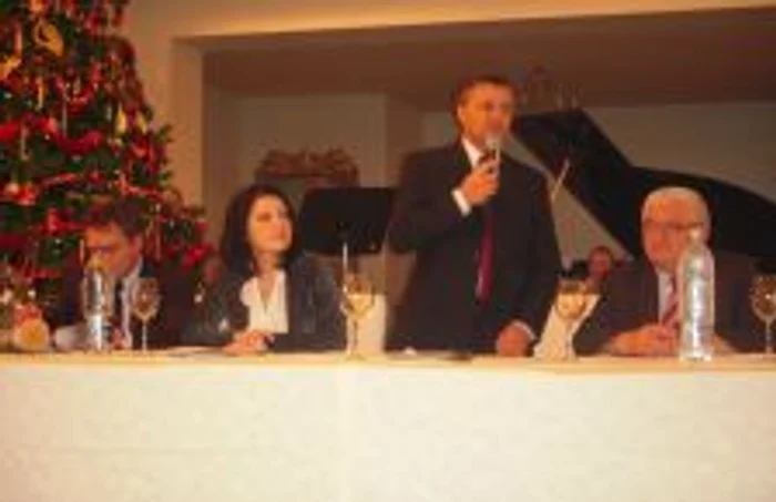 Augustin Feneşan a susţinut că autorităţile ar trebui să ofere facilităţi investitorilor locali. 