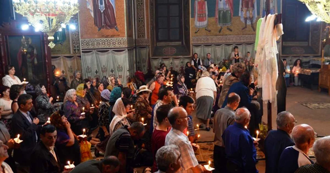 Ieri credincioşii au fost la slujbă FOTO Episcopia Tulcii