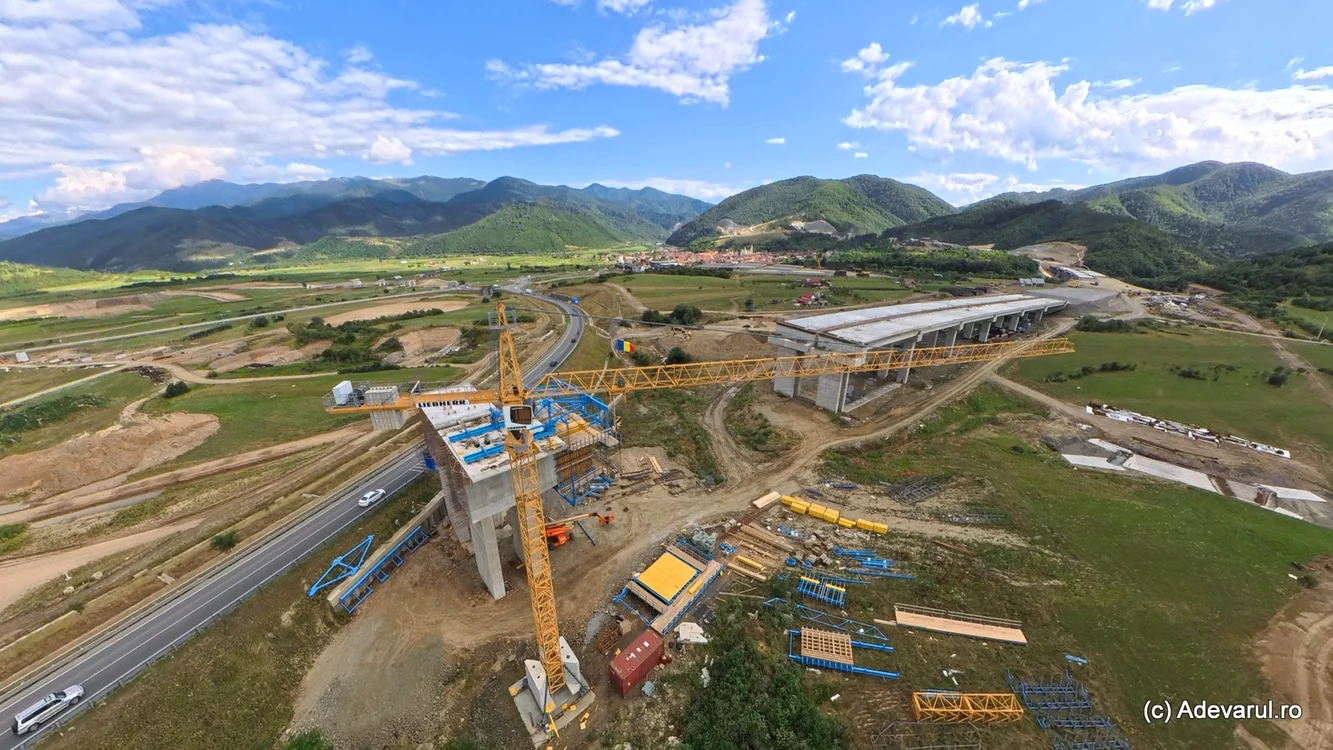 Șantierul Autostrăzii Sibiu - Pitești. Foto: Daniel Guță. ADEVĂRUL