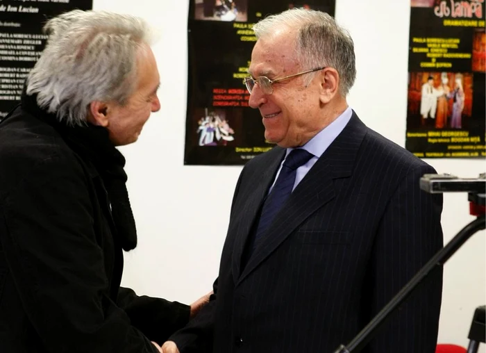 Ion Iliescu, la priveghiul actorului Ion Lucian