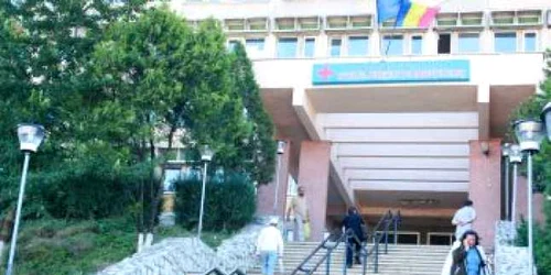 NEAMŢ: Medicii fac cheta pentru săpun şi hârtie igienică. Revista presei locale