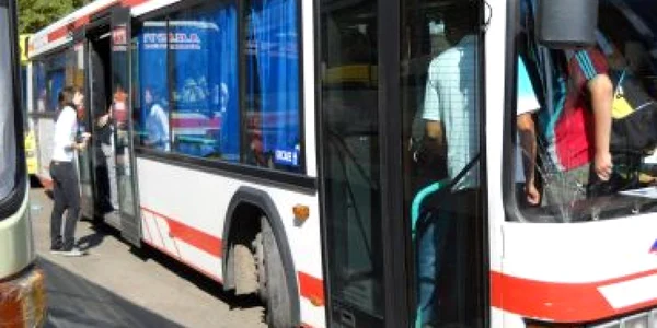 Un autobuz înmatriculat în România s-a răsturnat în Ungaria