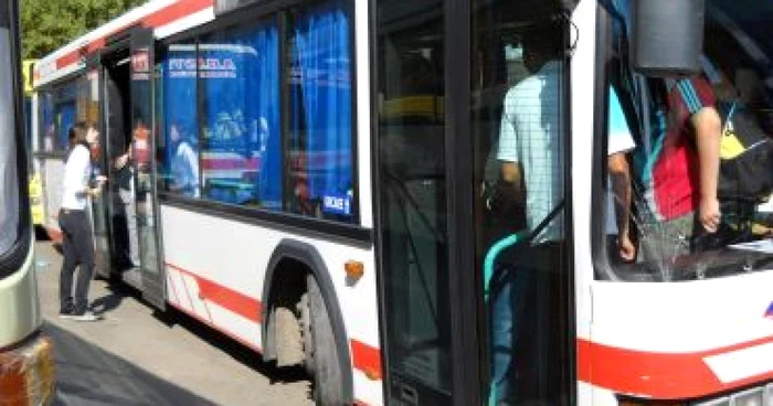 Un autobuz înmatriculat în România s-a răsturnat în Ungaria