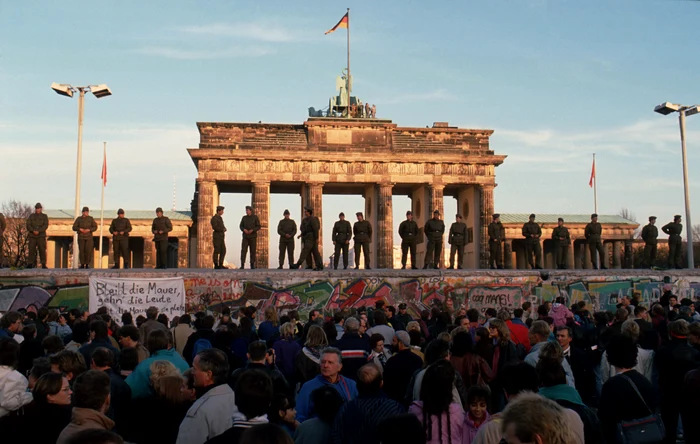 Căderea Zidului Berlinului a marcat momentul simbolic al eliberării Estului FOTO: Getty Images