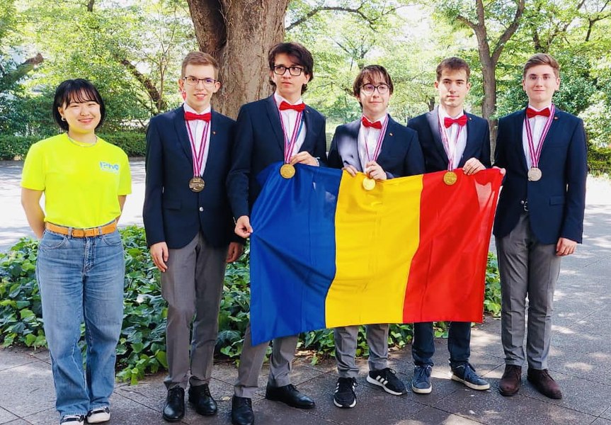 Lotul României a ocupat locul I în Europa şi al III-lea în lume la Olimpiada Internaţională de Fizică