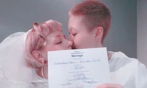 Etta Ng, fiica lui Jackie Chan s a căsătorit cu iubita ei jpeg