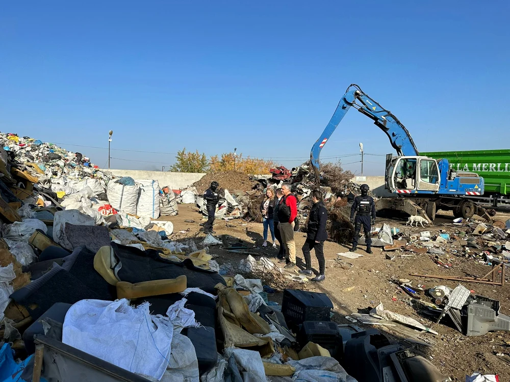 Comisarii de mediu au dat 11 amenzi în 2022 la Slobozia Bradului FOTO: CGM