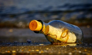message in a bottle 3437294 1280 jpg