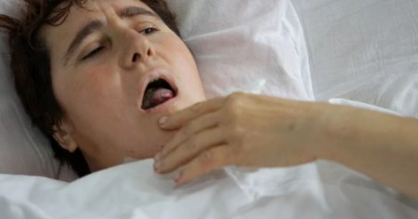 Constanţa Gheorghiu a ajuns la spital după ce unchiul ei i-a tăiat limba