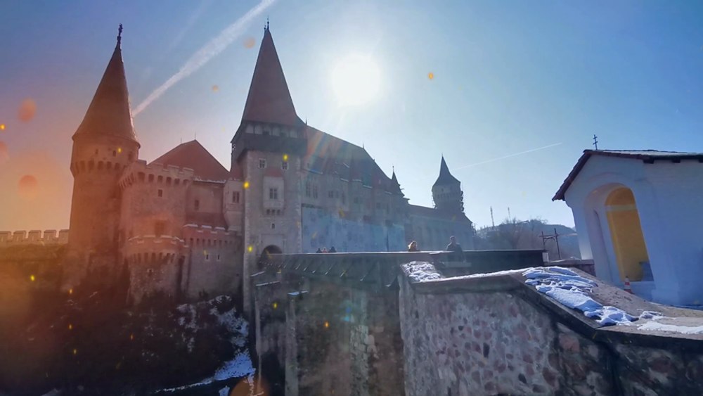 Camere secrete din Castelul Corvinilor, deschise după 170 de ani. Arheologii, uluiți de ce au găsit VIDEO