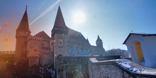 Descoperiri uimitoare la Castelul Corvinilor mp4 thumbnail png