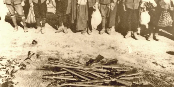 Ocupaţia sovietică a Basarabiei - dezarmarea unor soldaţi români.