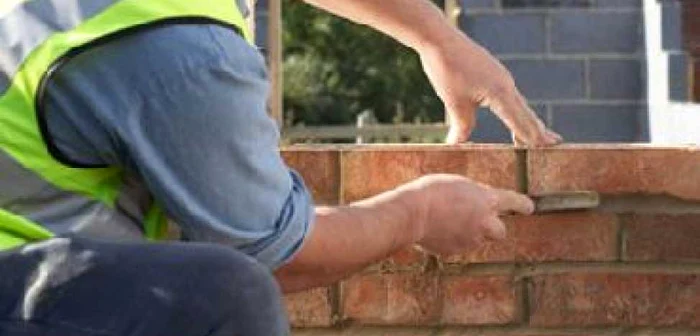 Bacău: Inspectoratul Teritorial de Muncă a sanționat constructorii