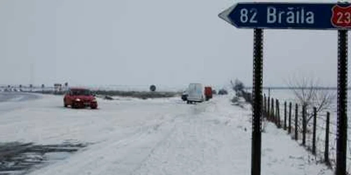 Viscolul a blocat noi drumuri