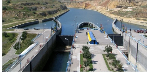 Ecluza Ovidiu de la Canalul Poarta Albă-Midia Năvodari din Constanţa Foto ACN SA