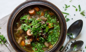 tocanita de linte cu carnati jpeg