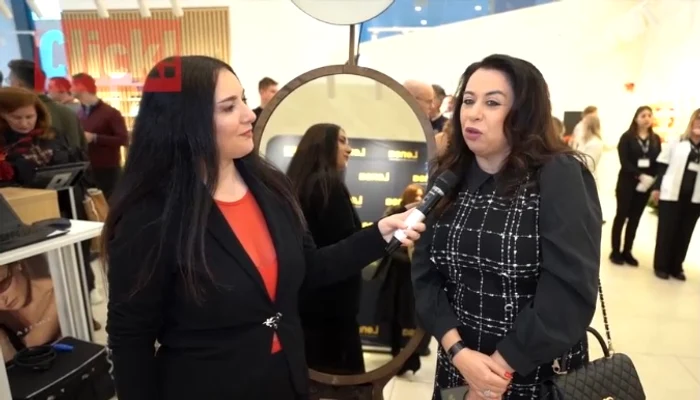 Oana Roman, la prezentarea de modă a lui Cătălin Botezatu foto: Click!